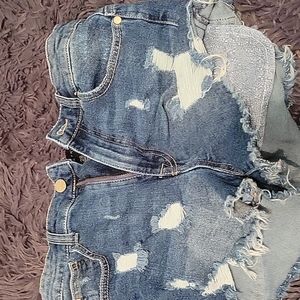 Kendall+Kylie Jean shorts